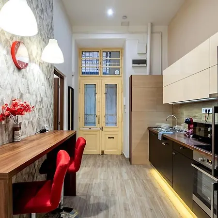 Emerald بودابست